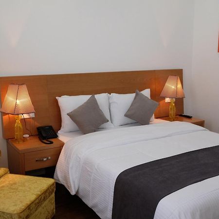 Dormitory Hualing Тбилиси Екстериор снимка