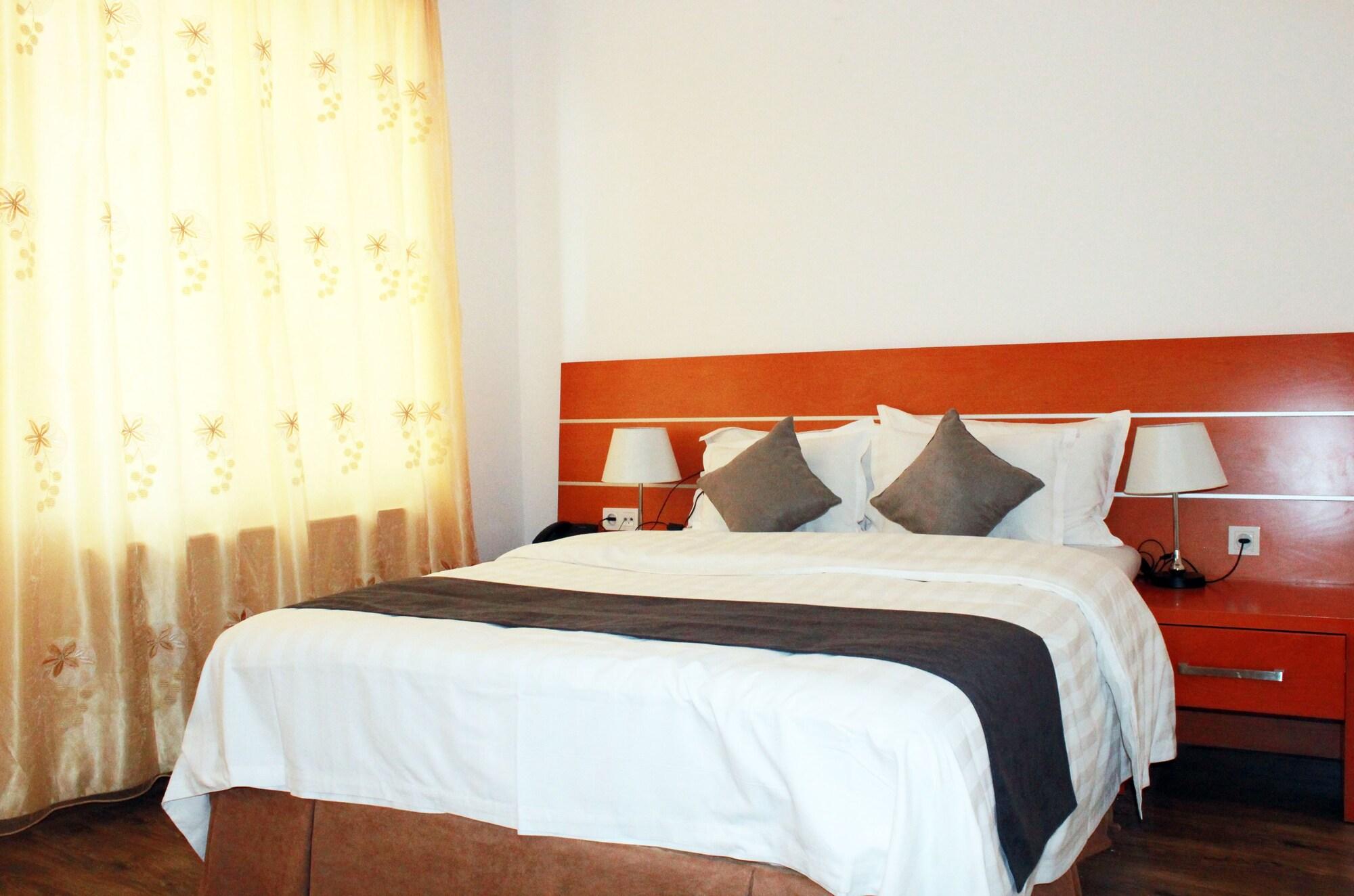 Dormitory Hualing Тбилиси Екстериор снимка
