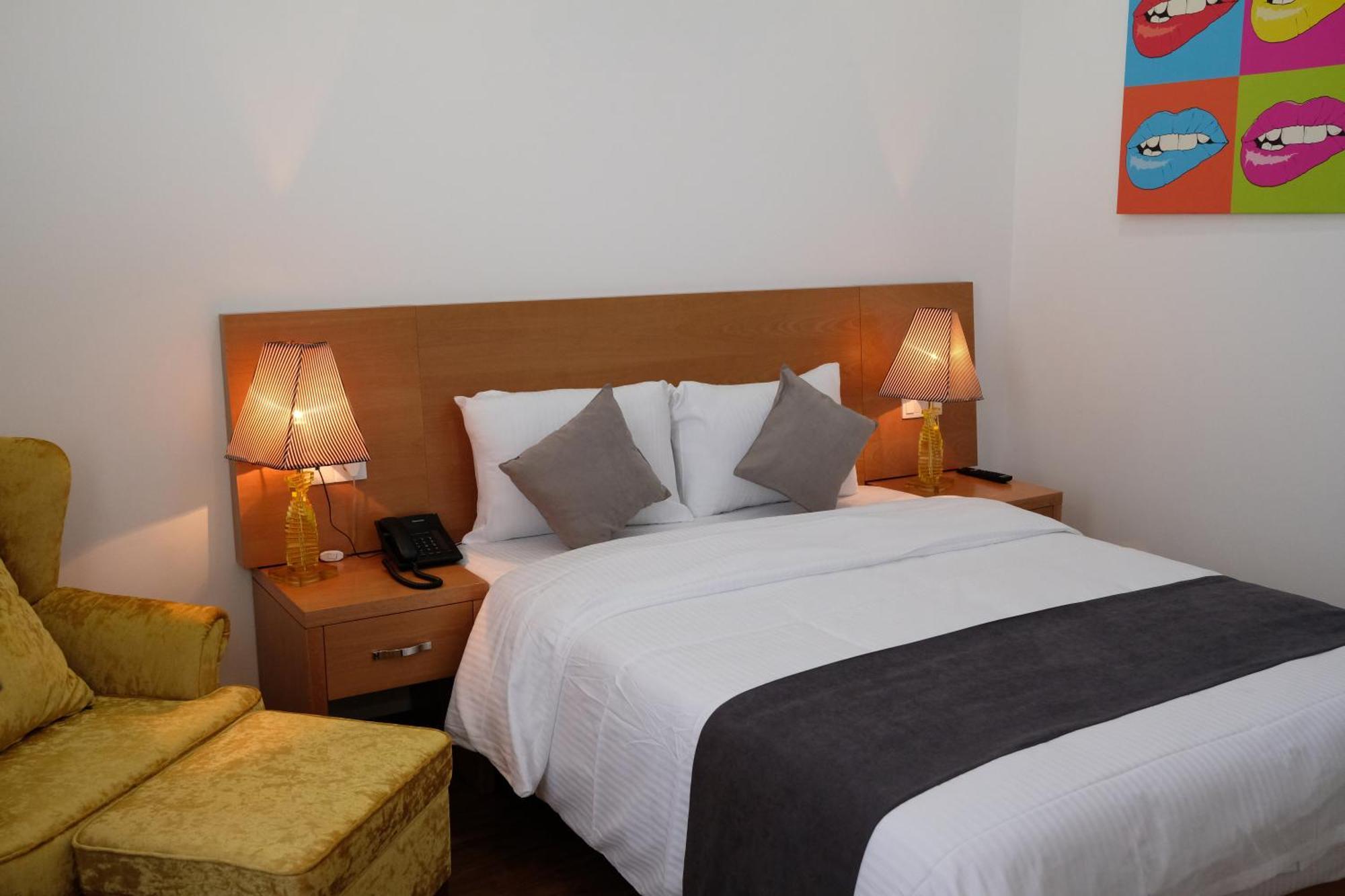 Dormitory Hualing Тбилиси Екстериор снимка