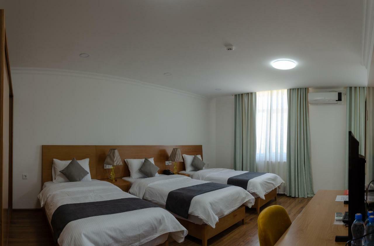 Dormitory Hualing Тбилиси Екстериор снимка