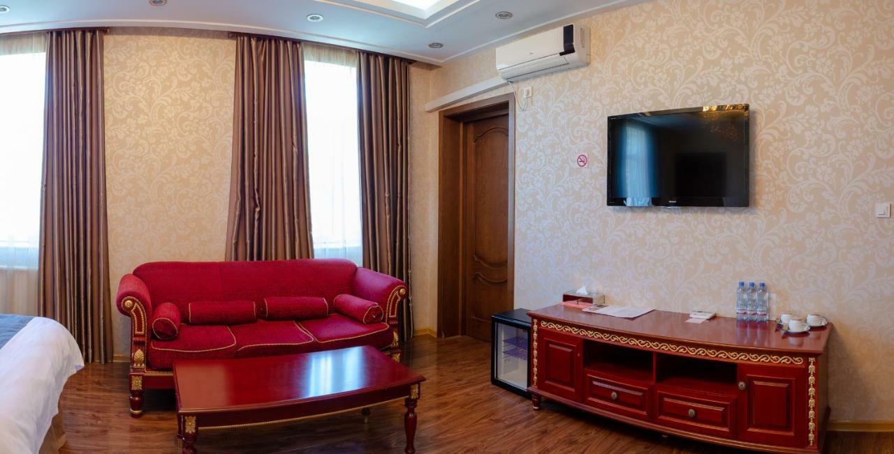 Dormitory Hualing Тбилиси Екстериор снимка